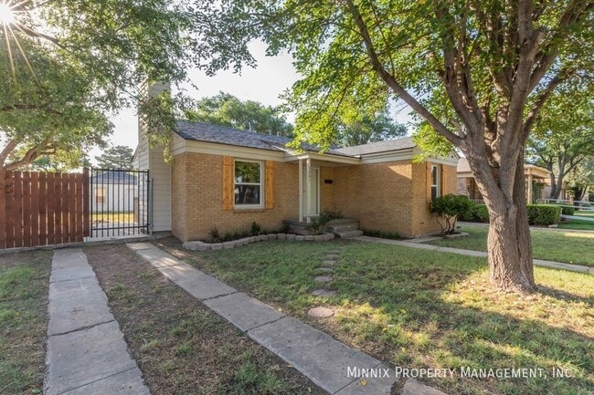 Building Photo - 3001 S Monroe St