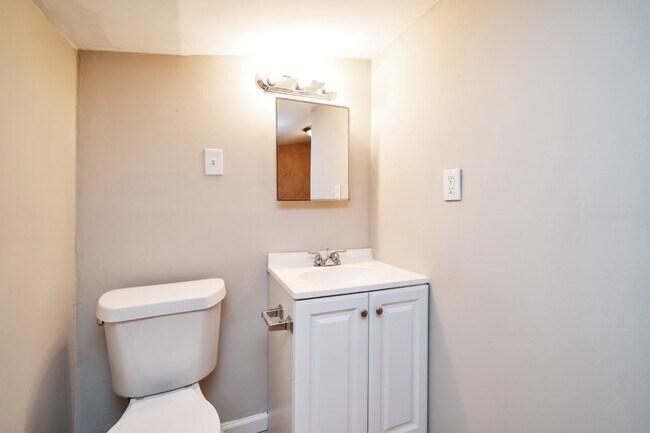 Building Photo - Bessemer Gem! Modern Renovation, Huge Living Room, Great Location