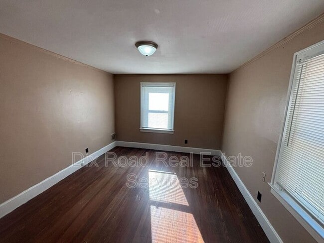 Building Photo - 107 Edgewood Ave