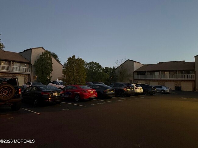 Building Photo - 9 Cotswold Cir