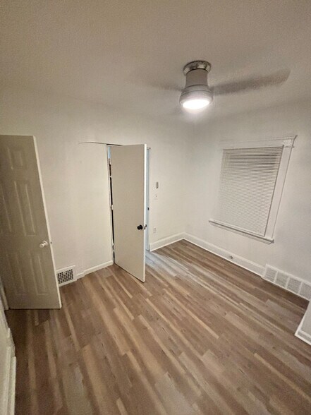 Building Photo - 11813 Soika Ave