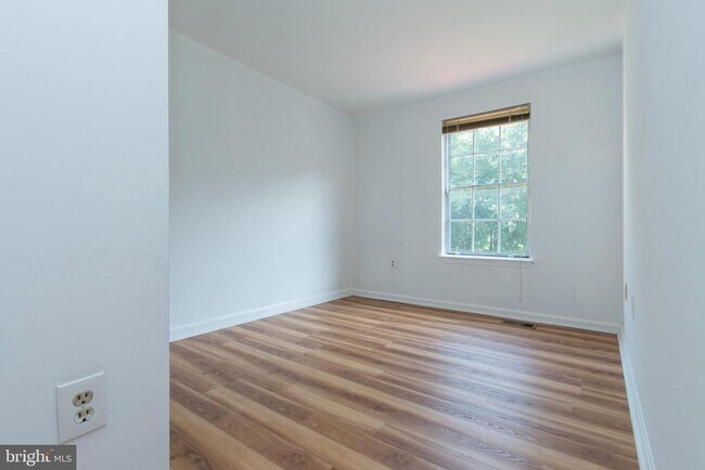 Building Photo - 7929 Capricorn Terrace