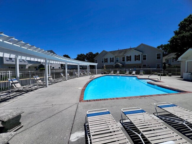 Building Photo - Beautifully Remodeled Corner Condo with Dual Primary Suites in The Villas at Bellamy