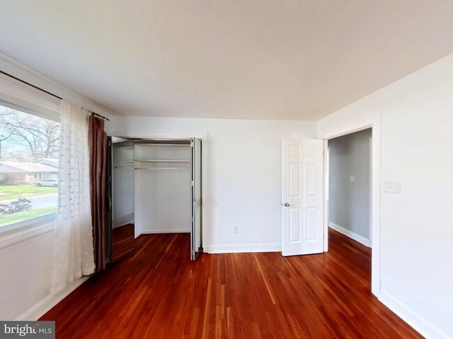 Building Photo - 1012 Loxford Terrace