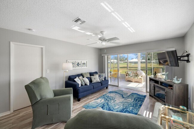 Building Photo - Seasonal Short-Term 2 Bedroom 2 Bathroom Villa at Augusta Villas in Plantation!