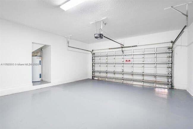 Building Photo - 16350 SW 50th Terrace