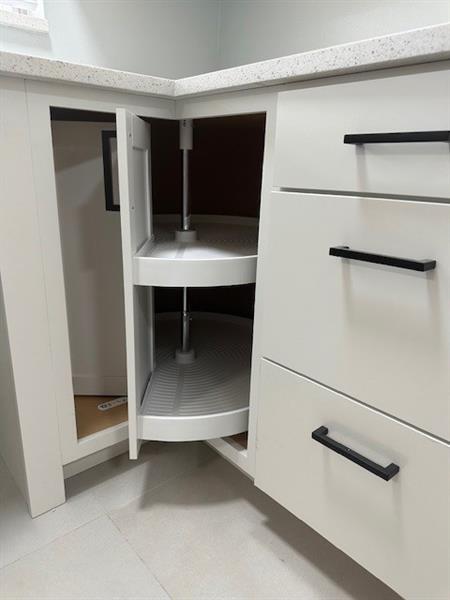 Building Photo - 2700 Coral Springs Dr