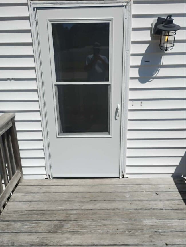 Building Photo - 224 Pond Ave