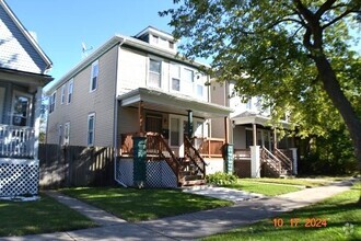 Building Photo - 10531 S LaSalle St