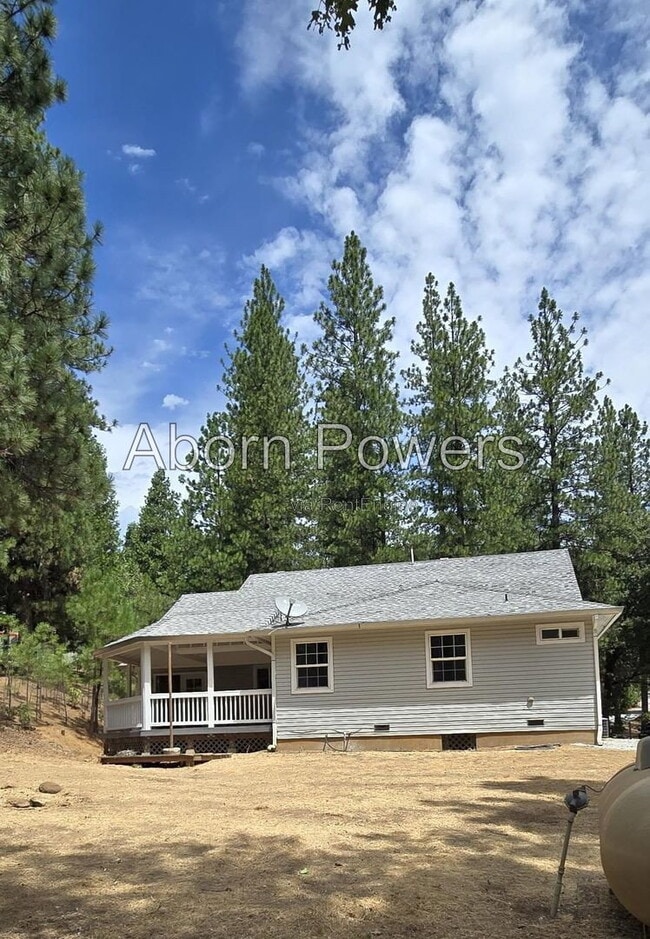 Building Photo - 6271 Red Robin Rd