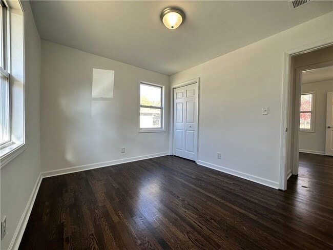 Building Photo - 503 Concord Woods Dr SE