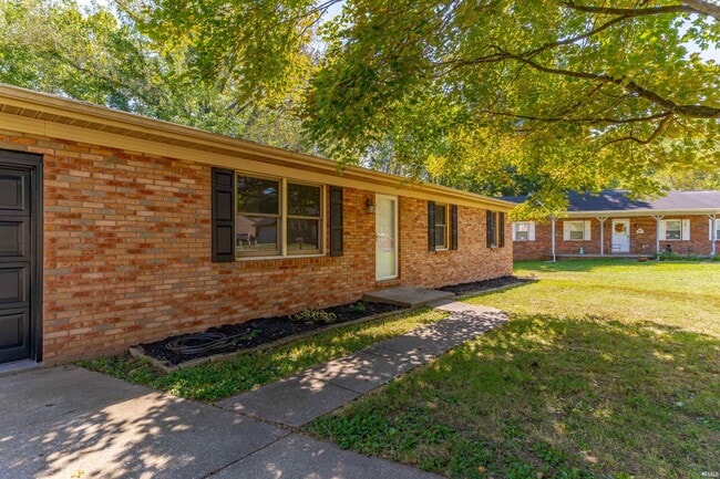 Building Photo - 6800 Oakmont Ct