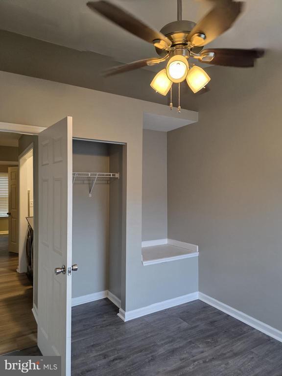 Building Photo - 1965 Abbotsbury Way