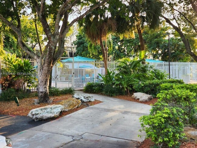 Building Photo - 20381 NE 30th Ave