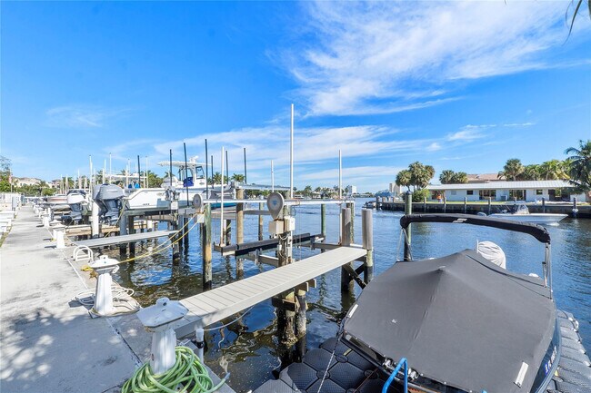 Building Photo - 740 S Federal Hwy