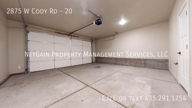 Building Photo - 2875 W Cody Dr