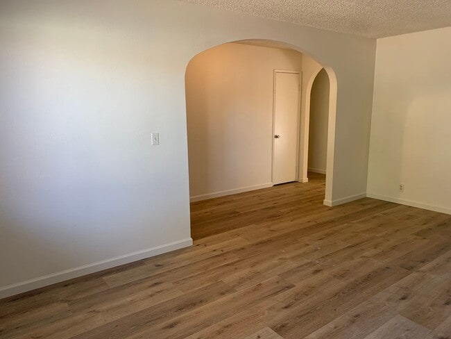 Building Photo - Fairfield Home Near Travis AFB & Laurel Cr...