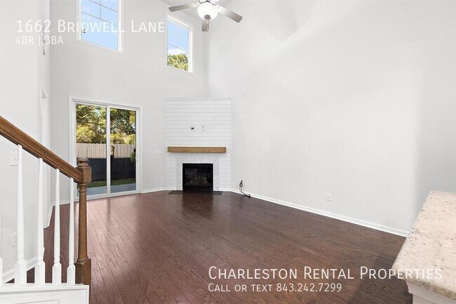 Building Photo - 1662 Bridwell Ln
