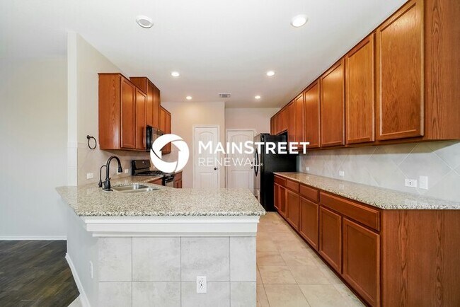 Building Photo - 3 Bedroom Pet-Friendly Home in Hutto, TX with Main Street Renewal