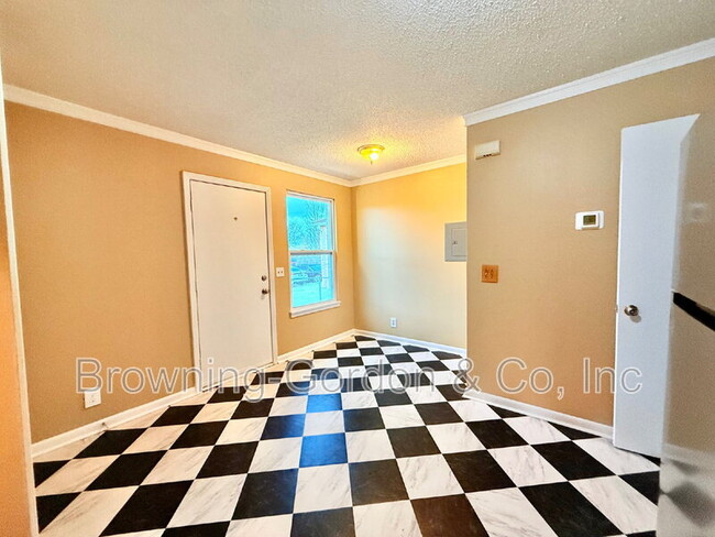 Building Photo - 1519B 21st Ave N