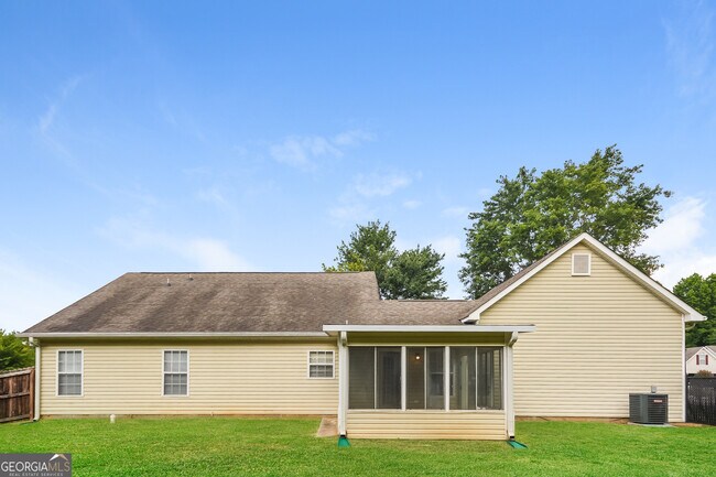 Building Photo - 315 Berkshire Dr