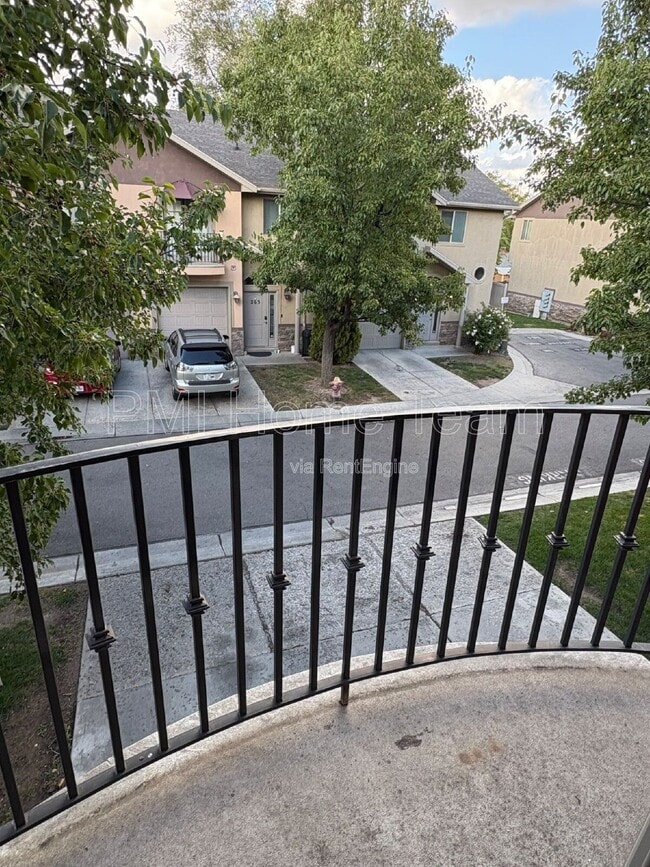 Building Photo - 260 Ailee Lane