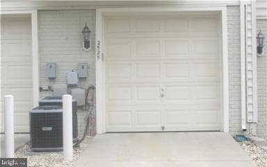 Building Photo - 2525 Eastbourne Dr