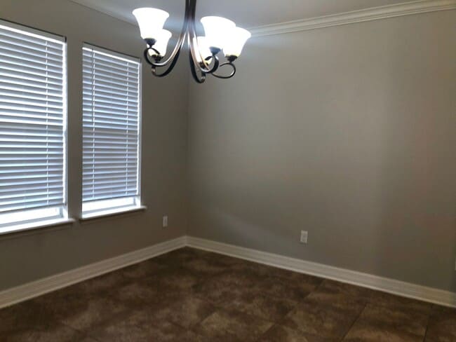 Building Photo - KINGS POINT-GATED COMMUNITY NEAR LSUS COLLEGE