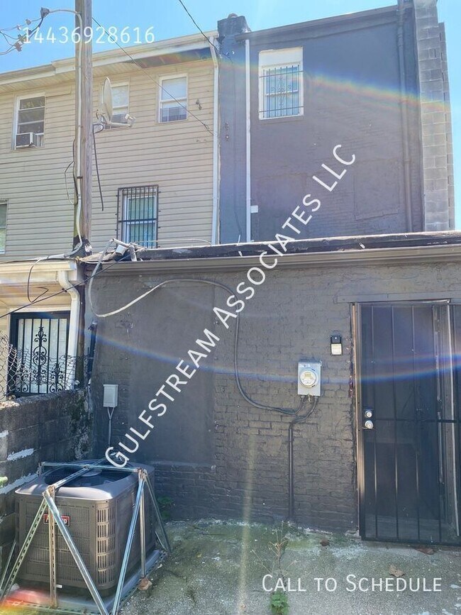 Building Photo - 1816 McHenry St