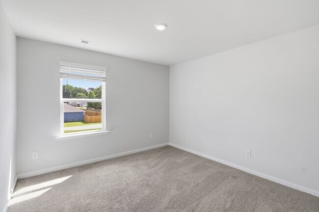 Building Photo - 119 Stella Blfs Dr