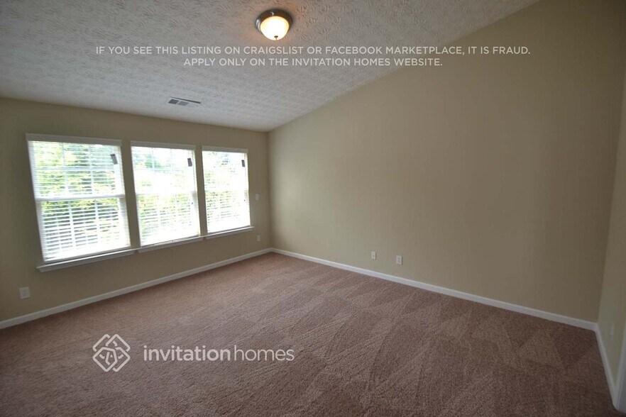 Building Photo - 1062 Alysum Ave SE