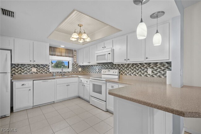 Building Photo - 15350 Moonraker Ct