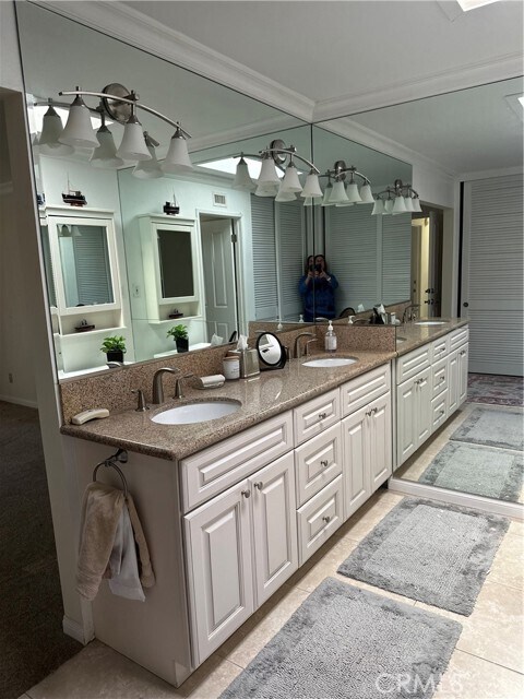 Building Photo - 27441 Avenida Larga