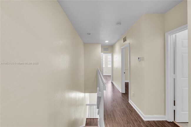 Building Photo - 4292 SW 156th Ave
