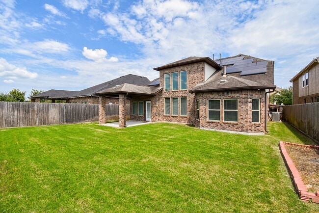 Building Photo - 4355 Thornapple Hills Ct