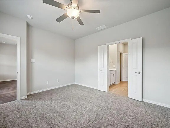 Building Photo - 518 Willet Dr