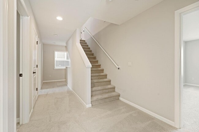 Building Photo - Spacious 4-bdrm/3-bath in North Bethany—Ga...