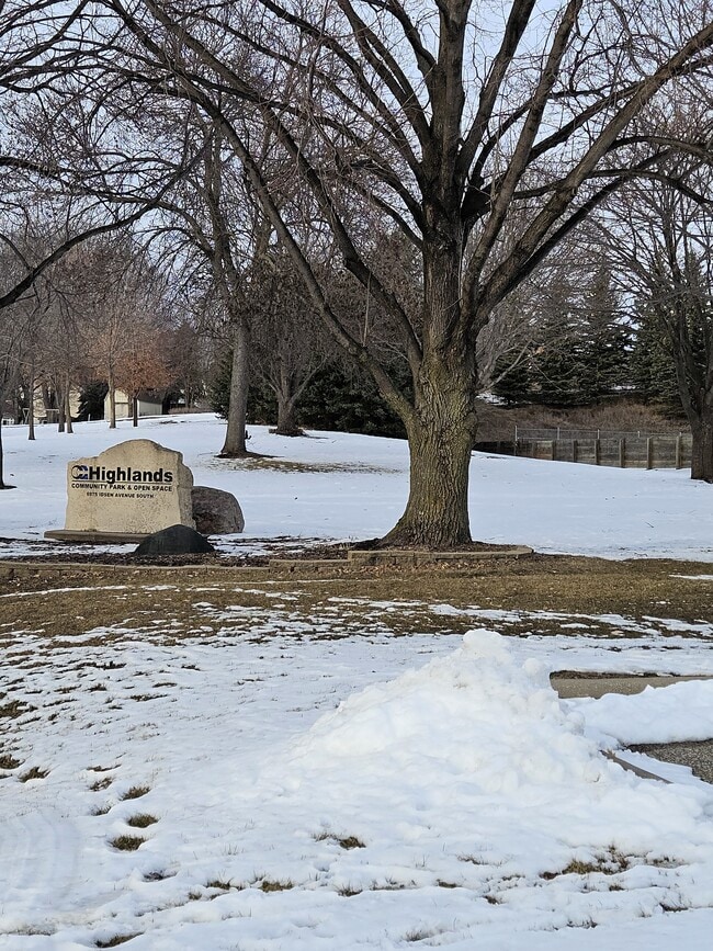 Building Photo - 7891 72nd St S