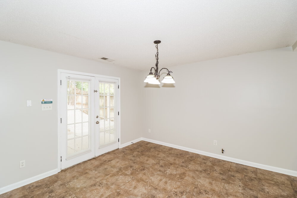 Building Photo - 7546 Dogwood Ln