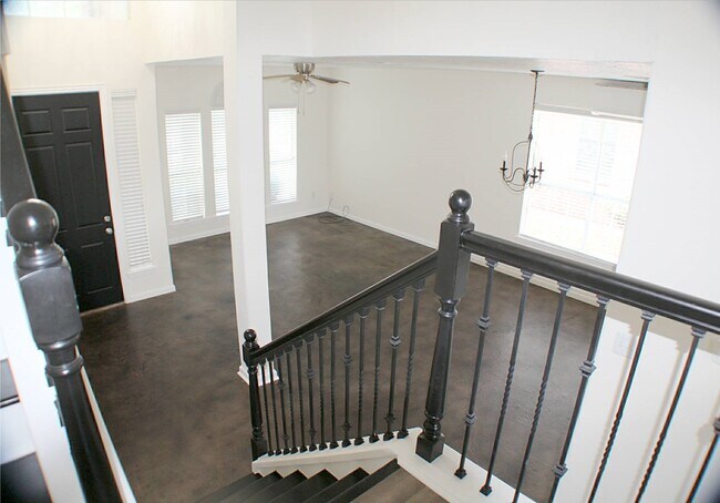 Building Photo - 20706 Grenoble Ln