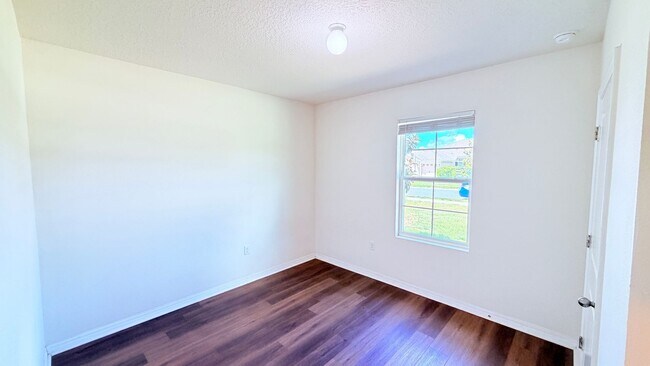 Building Photo - Available now! Amazing 4 Bedroom, 2 Bathroom Home in Wildwood!!