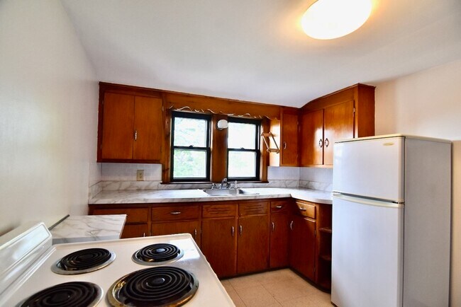 Building Photo - 20 Hollis Ave