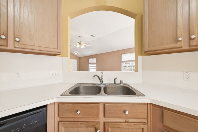 Building Photo - 10619 Goodrum Rd