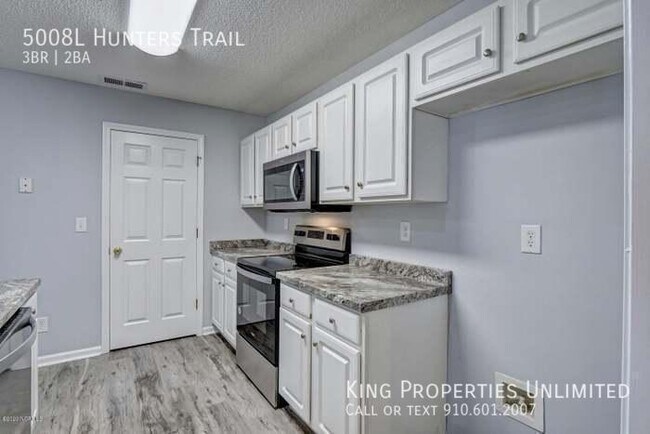 Building Photo - 5008L Hunters Trail