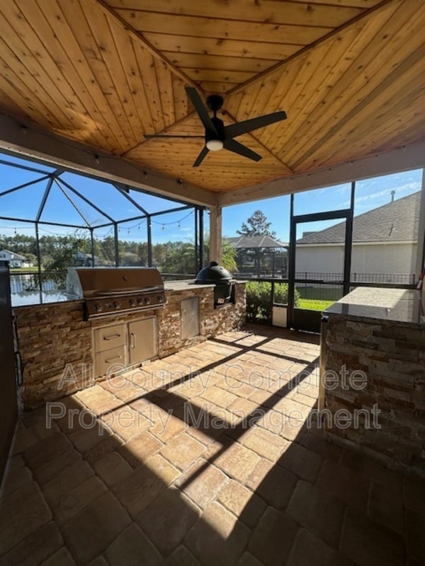 Building Photo - 738 W Kings College Dr