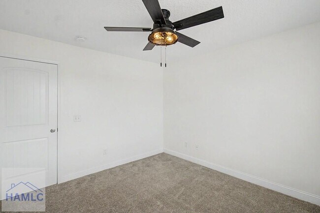 Building Photo - 206 Farnsworth Trl