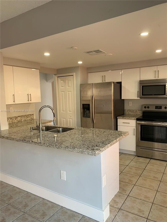 Building Photo - 15857 SW 85th Ln