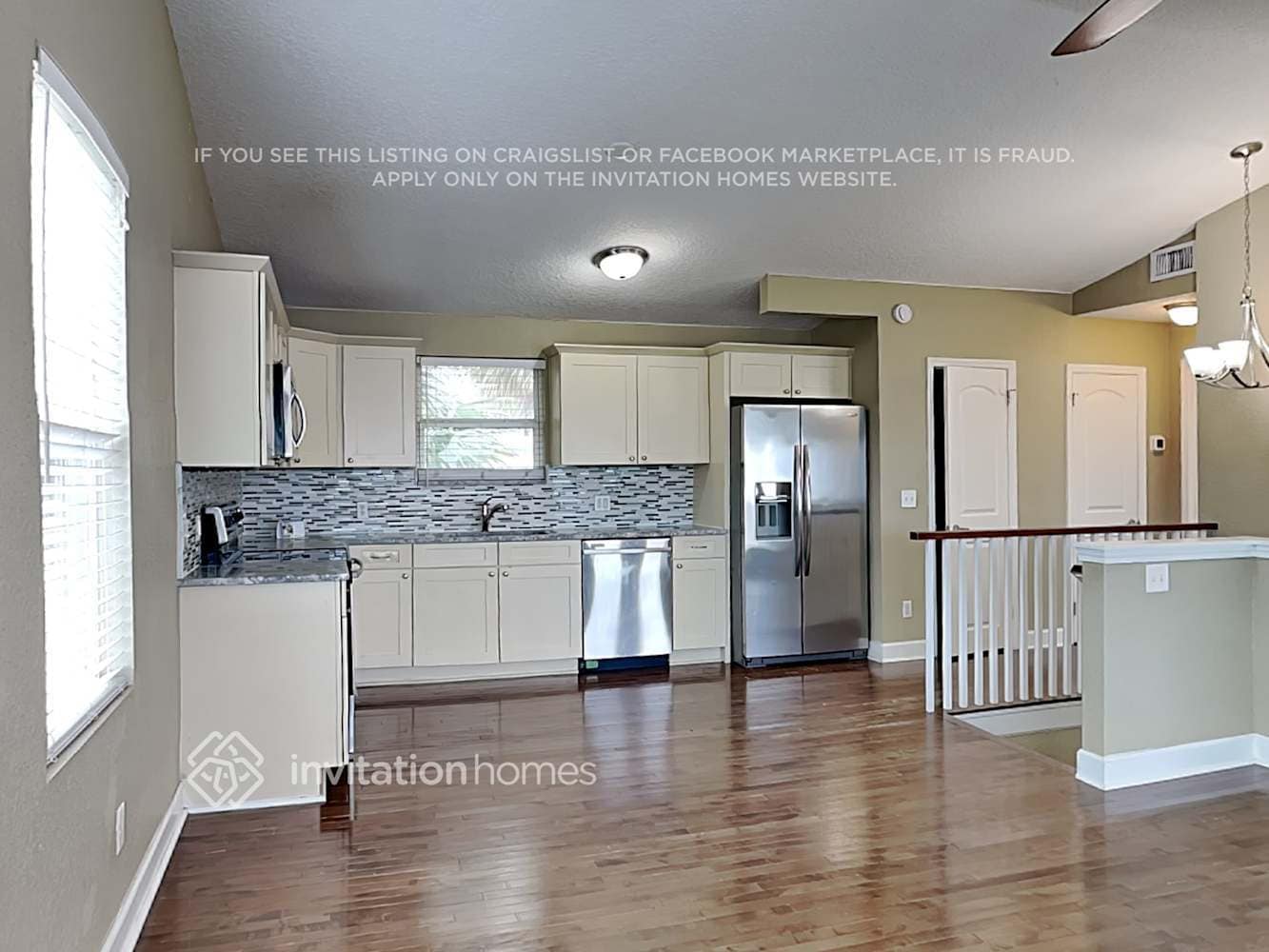 Building Photo - 410 4th St S