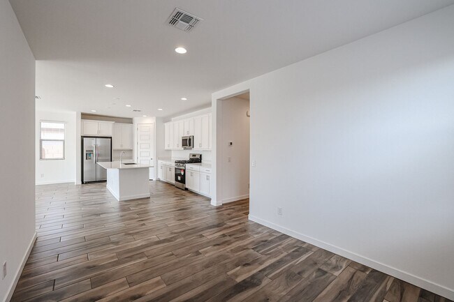 Building Photo - COMING SOON!! HOME IN TOLLESON! 4 BEDROOM 3 BATHROOMS!