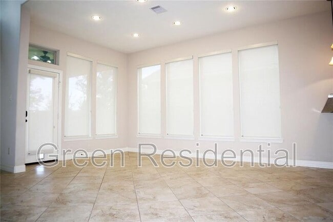 Building Photo - 27623 Dalton Bluff Ct